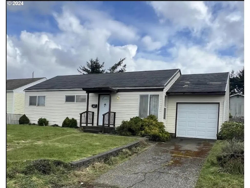 831 Arago Avenue Coos Bay OR 97420