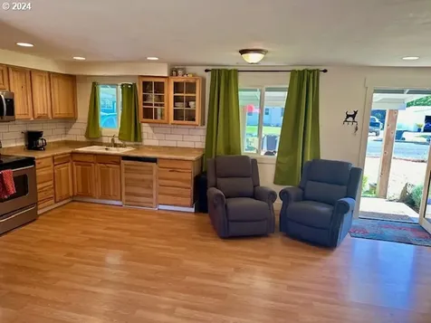 748 Beechwood Street Woodland WA 98674
