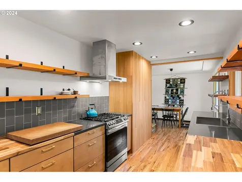 3310 Ne 132nd Avenue Portland OR 97230