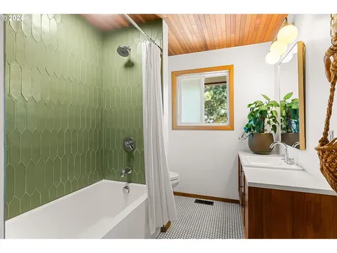 3310 Ne 132nd Avenue Portland OR 97230