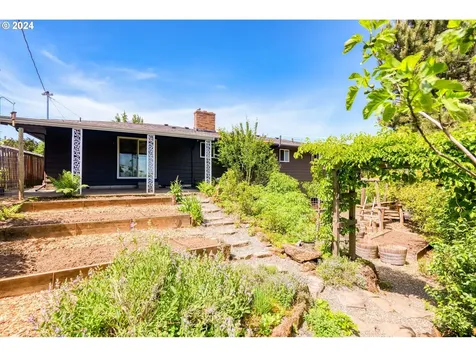3310 Ne 132nd Avenue Portland OR 97230