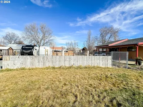1220 Court Avenue Baker City OR 97814