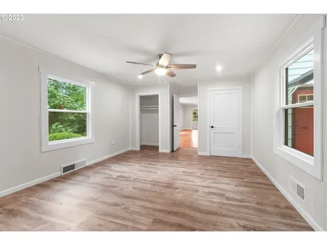 11323 SW Capitol Highway Portland OR 97219