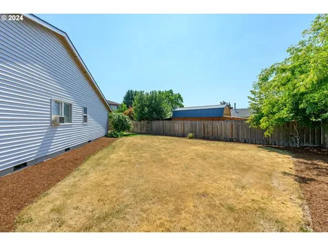 2516 NE Norton Court Mcminnville OR 97128