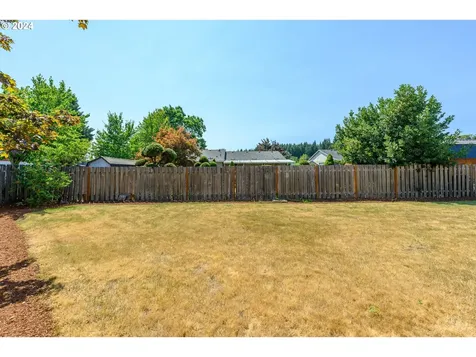 2516 NE Norton Court Mcminnville OR 97128
