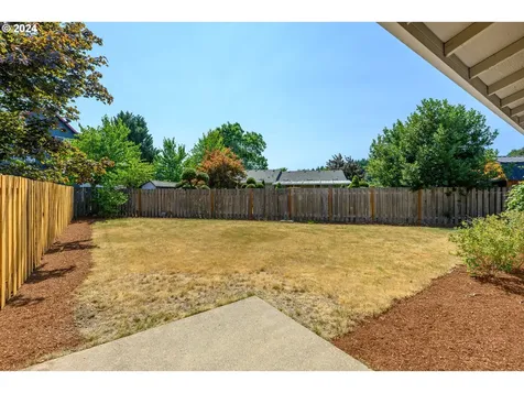 2516 NE Norton Court Mcminnville OR 97128