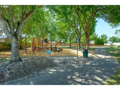 2516 NE Norton Court Mcminnville OR 97128