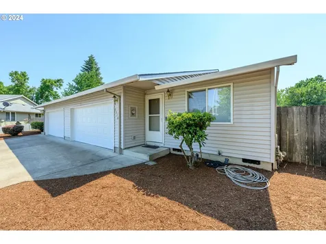 2516 NE Norton Court Mcminnville OR 97128