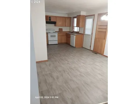 2516 NE Norton Court Mcminnville OR 97128