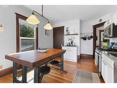 10106 NW Wilark Avenue Portland OR 97231