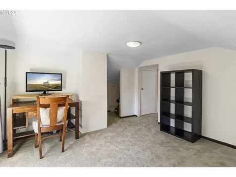 10106 NW Wilark Avenue Portland OR 97231