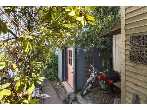 10106 NW Wilark Avenue Portland OR 97231