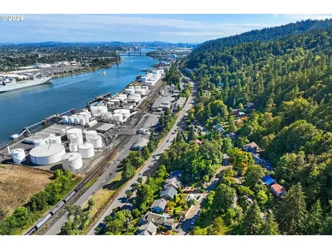 10106 NW Wilark Avenue Portland OR 97231