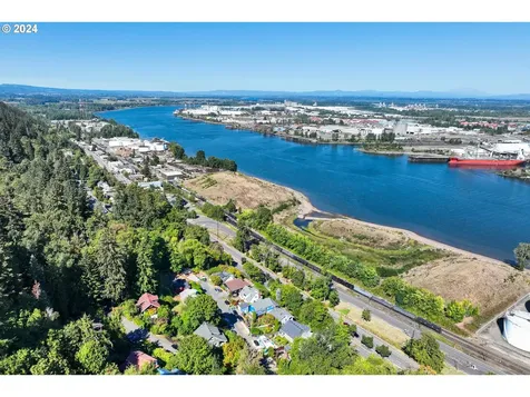 10106 NW Wilark Avenue Portland OR 97231
