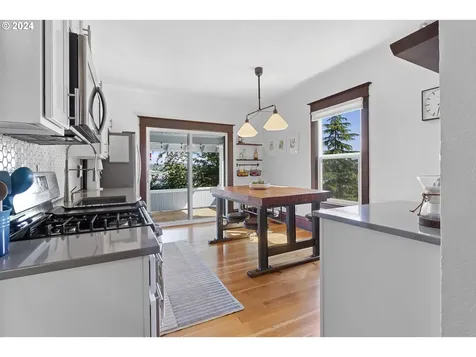 10106 NW Wilark Avenue Portland OR 97231