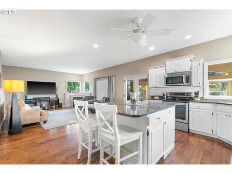 705 Nw Fremont Street Camas WA 98607