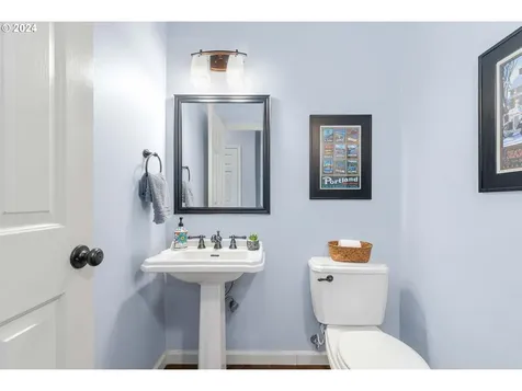 705 Nw Fremont Street Camas WA 98607