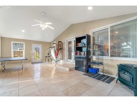 705 Nw Fremont Street Camas WA 98607