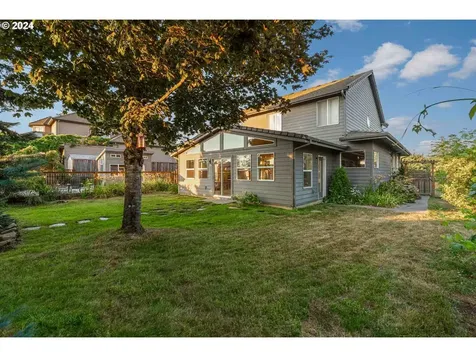 705 Nw Fremont Street Camas WA 98607