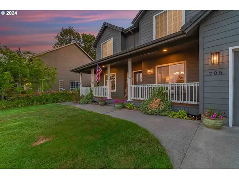 705 Nw Fremont Street Camas WA 98607