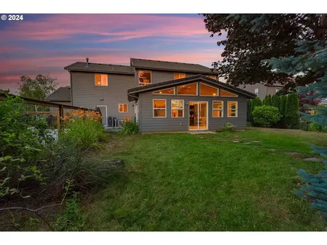 705 Nw Fremont Street Camas WA 98607