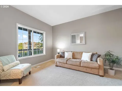 705 Nw Fremont Street Camas WA 98607