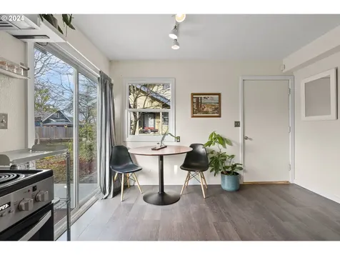 6405 NE 6th Avenue Portland OR 97211