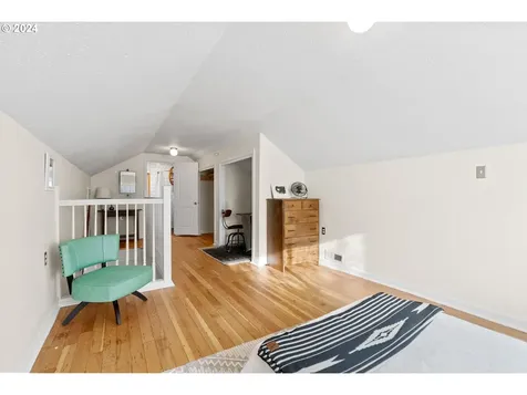6405 NE 6th Avenue Portland OR 97211