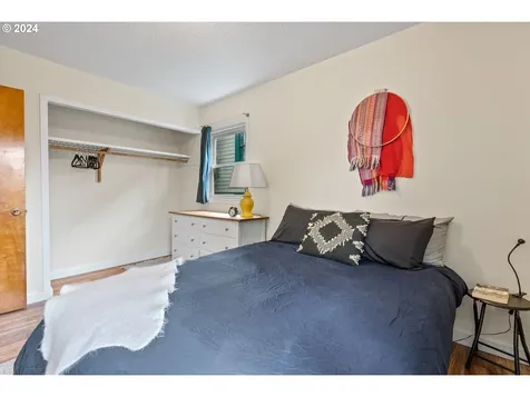 6405 NE 6th Avenue Portland OR 97211