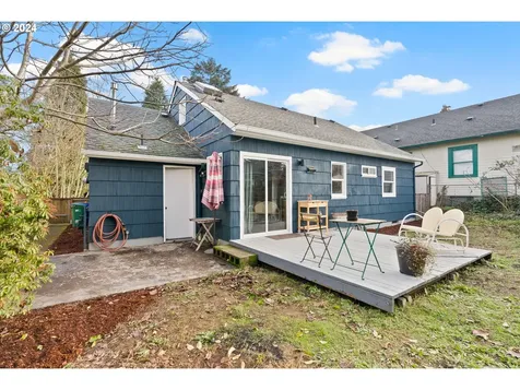 6405 NE 6th Avenue Portland OR 97211