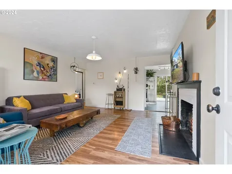 6405 NE 6th Avenue Portland OR 97211