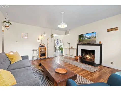 6405 NE 6th Avenue Portland OR 97211