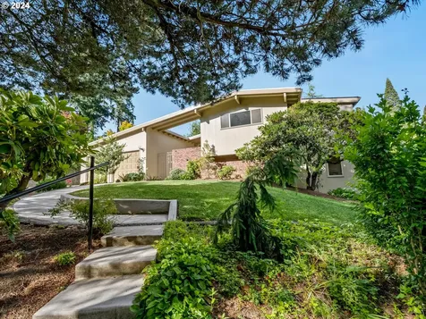 23640 Ne Holladay Street Wood Village OR 97060