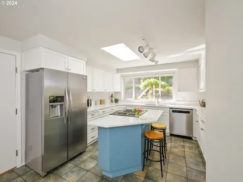 23640 Ne Holladay Street Wood Village OR 97060
