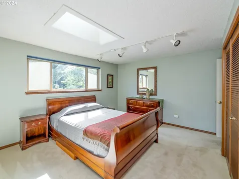 23640 Ne Holladay Street Wood Village OR 97060