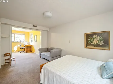 23640 Ne Holladay Street Wood Village OR 97060