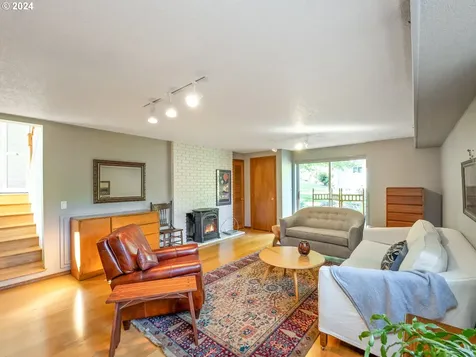 23640 Ne Holladay Street Wood Village OR 97060