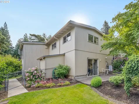23640 Ne Holladay Street Wood Village OR 97060