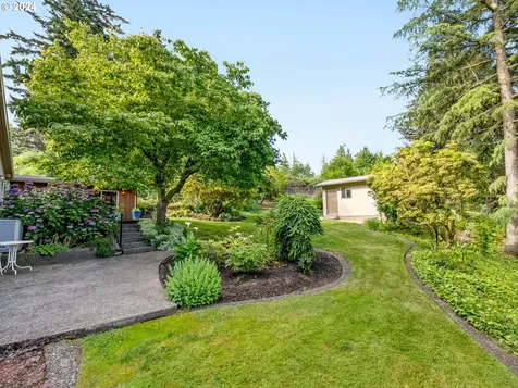 23640 Ne Holladay Street Wood Village OR 97060