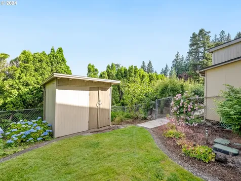 23640 Ne Holladay Street Wood Village OR 97060