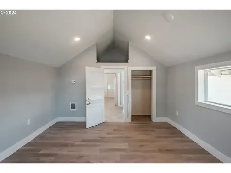 145 Kesling Street Harrisburg OR 97446