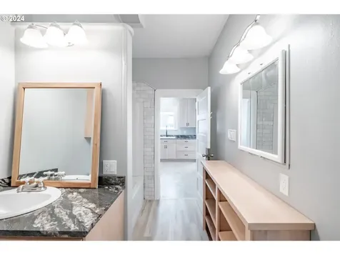 145 Kesling Street Harrisburg OR 97446