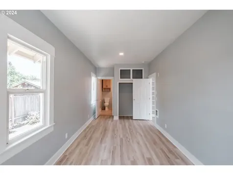 145 Kesling Street Harrisburg OR 97446