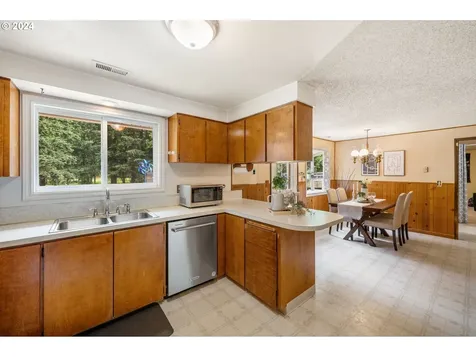 22130 S Beavercreek Road Beavercreek OR 97004