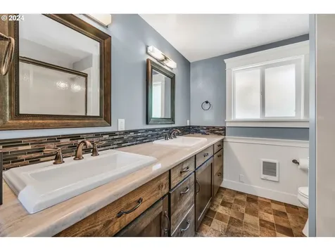 3115 W 19th Avenue Eugene OR 97405