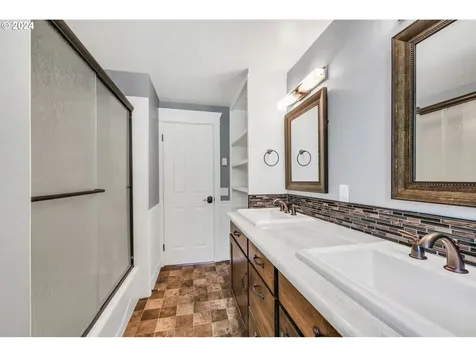 3115 W 19th Avenue Eugene OR 97405