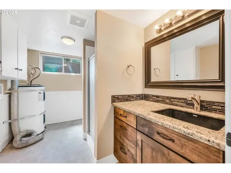 3115 W 19th Avenue Eugene OR 97405