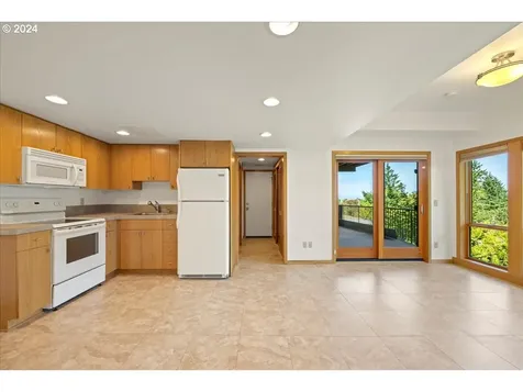 2009 Sw Mount Hood Lane Portland OR 97239