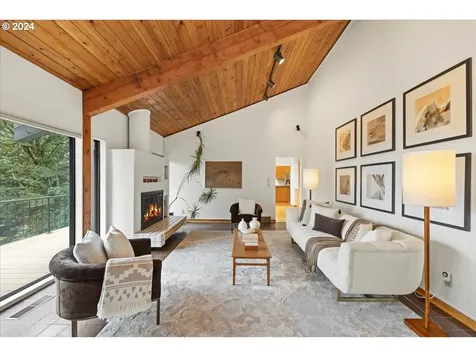 2009 Sw Mount Hood Lane Portland OR 97239