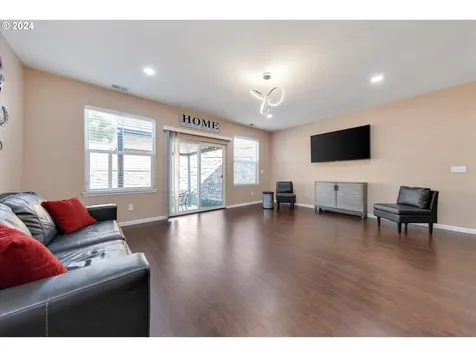 15721 SE Swift Court Clackamas OR 97015